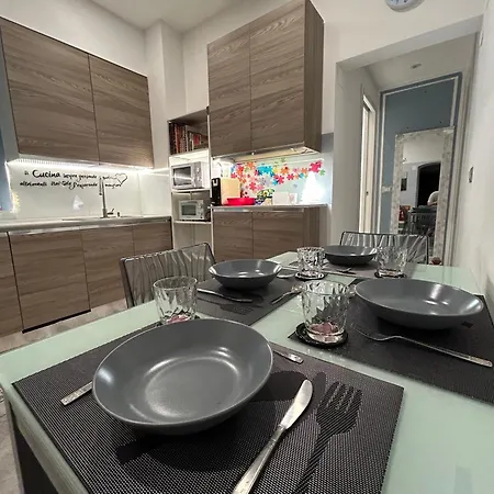 Stefano & Marta 's Terminal Cruise Ship 公寓 *