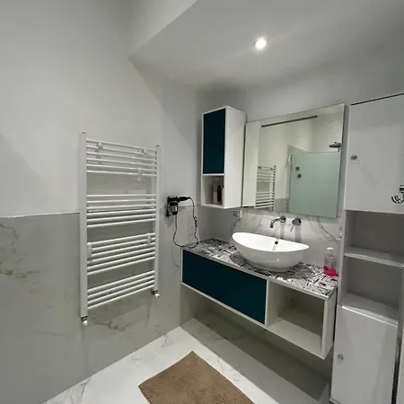 Daire Stefano & Marta 's Terminal Cruise Ship *