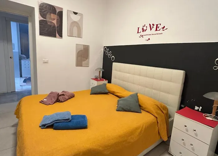 Stefano & Marta 's Terminal Cruise Ship Apartment *